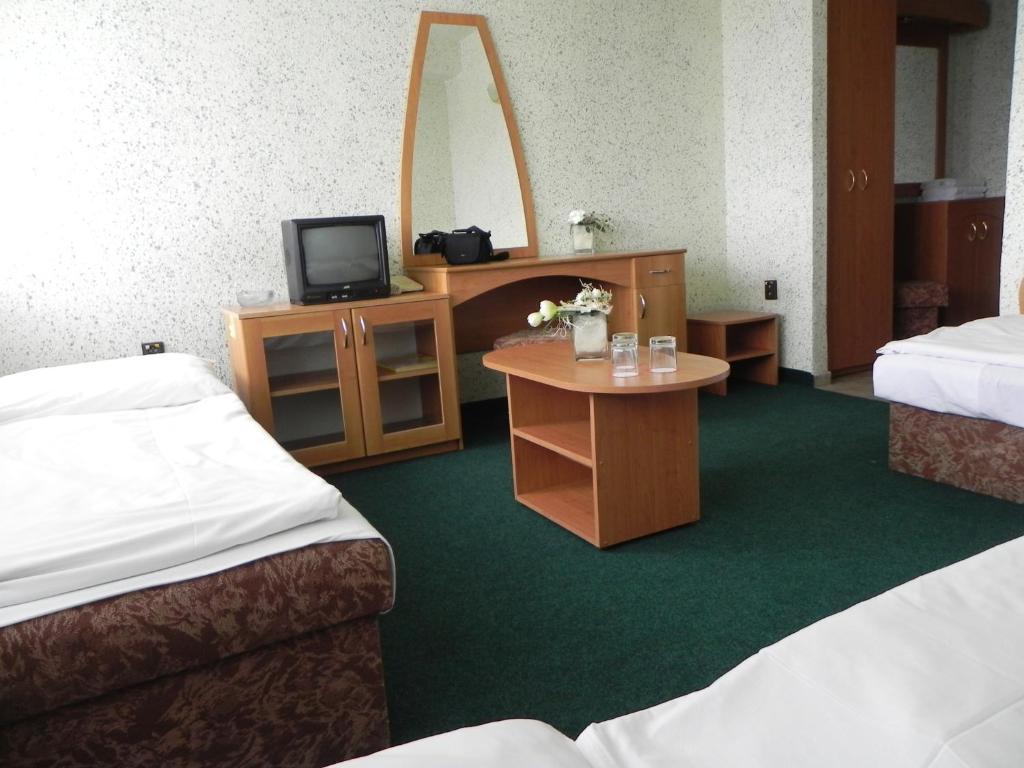 Garni Hotel Junior Bratislava Habitación foto
